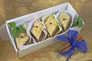 Baklava by Wilma comes gift boxed in this wonderful box. Give them as the best gifts.